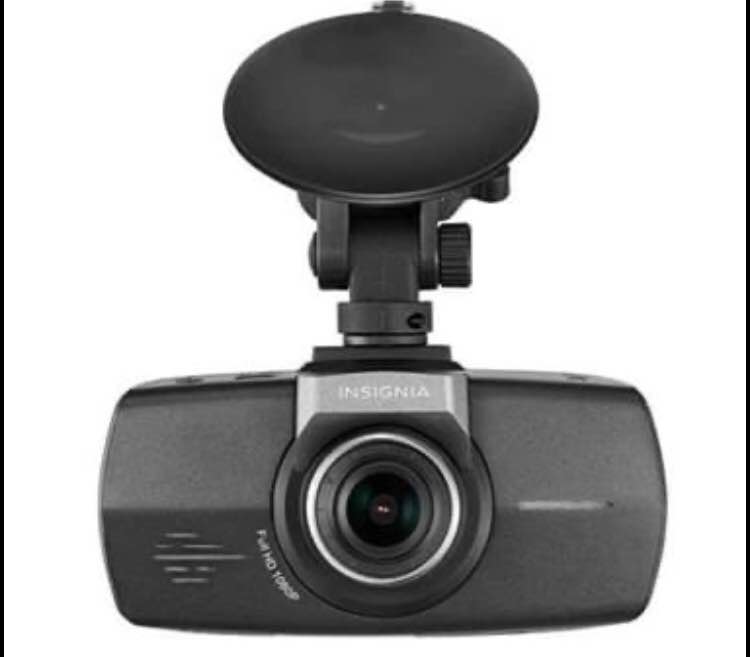 Insignia NS-CT1DC8 Dash Cam 2.7″ Display 1080P Full HD 130 View